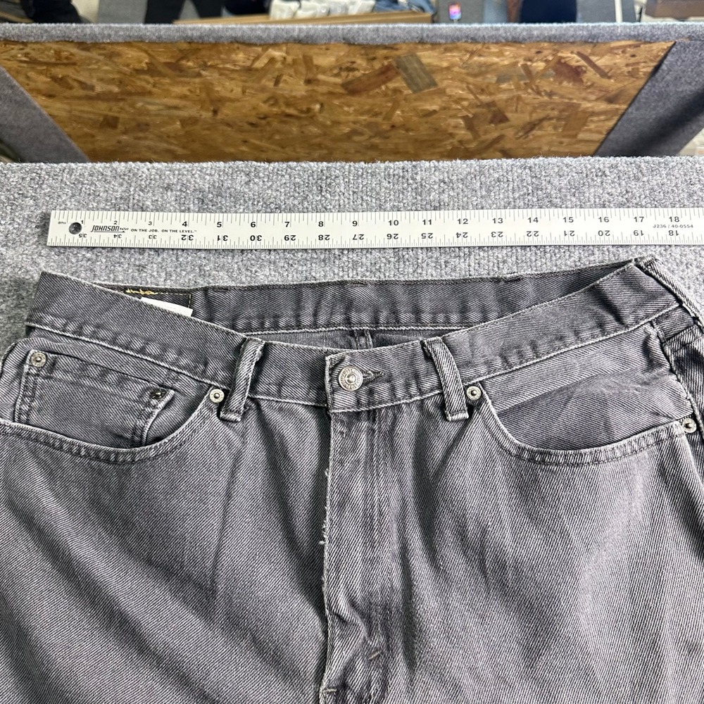 Levi's Jeans Mens Size 34x26 Black 505 Regular Fit Straight Leg Faded Denim - Picture 5 of 9